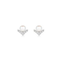 Joséphine Aigrette earrings White Gold - 085046 - Chaumet Chaumet Josephine, Pave Diamond Earrings, French Jewelry, Gold Jewelry Earrings, Vs Diamond, Jewelry Lookbook, Earrings White, Akoya Pearls, White Gold Jewelry