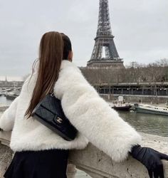 Rich Girl, Old Money, Classy Outfits, Dream Life, Paris Fashion, Scotland, Fur Coat, Winter Outfits