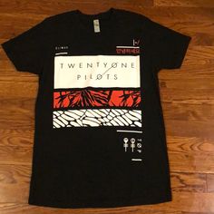 Never Worn Black Graphic Design Shirt For Spring, Black Graphic Shirt For Spring, One Pilots, Twenty One Pilots, Hot Topic, Twenty One, The Twenties, Colorful Shirts, Tee Shirts