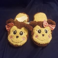 This Is A Brand New With Tags Pair Of Toddler Slip-On Slippers With Non-Slip Bottoms. Check Out My Other Listings And Bundle For A Discount. Monkey Girl, Slippers For Girls, Kids Shoes, Toddler Girl, Kids Shop, Slippers, Slip On