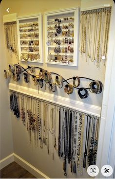 Jewelry Wall Organizer Diy, Eyeglasses Organizer Diy, Jewelry Wall In Closet, Jewelry Organizer For Closet, Jewelry Organizer Wall Closet Ideas, Wall Storage For Jewelry, Diy Wall Jewelry Display, Jewelry Display In Closet, Small Mirrors On Wall Bedroom