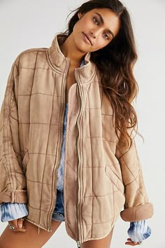 **The** jacket of the season featured in an oversized, slouchy silhouette and classic quilted fabrication for goes-with-anything style no matter the occasion. Dolman Jacket Outfit, Dolman Jacket, Rose Jacket, Quilt Jacket, Free People Jacket, Heart Fashion, Jacket Outfit, Solid & Striped, Surfer Girl