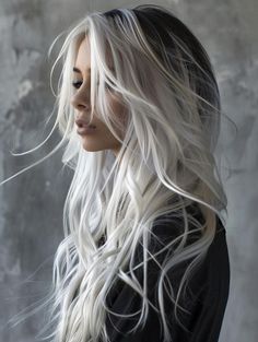 Discover the Perfect Hair Color Ideas for Every Mood and Season White Ombré Hair, Platinum And Black Hair, Ghost Roots Hair, Silvery Blonde Hair, Blonde Witch, Latest Hair Color Trends, Silver Hair Color Ideas, White Ombre Hair, Long Silver Hair