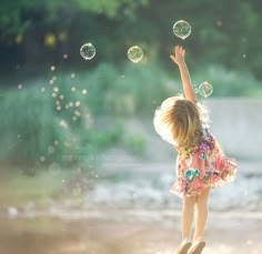 little girl, photography, dancing, bubbles, photoshoot Foto Tips, Airbrush Art, Childrens Photography, Foto Art, Jolie Photo, 인물 사진, Girls Dream, Pics Art