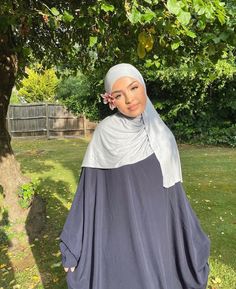 @abir.jx on instagram Jilbab Hijab Style, Beautiful Hijab Styles, Jersey Hijab Style, Hijabi Abaya, Hijab Outfit Summer, Islamic Modest Fashion, Hijab Fashion Summer, Digital Dress