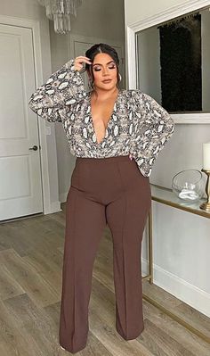 Outfits Gorditas, High Waisted Dress, Plus Size Workwear, High Waisted Dress Pants, Flattering Outfits, Wardrobe Inspiration, Plus Size Fashion For Women