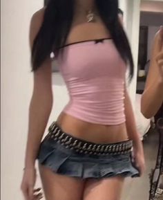 Y2k Hottie Outfits, Y2k 00s Outfits, Outfits With Micro Mini Skirt, Low Rise Skirt Outfit 2000s, Cute Micro Skirt Outfits, 2000 Mini Skirt Outfit, Mini Micro Skirt, Outfit Inspo Y2k Summer, Cute Outfits Mini Skirt