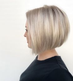 Fringe Bob Haircut, Round Haircut, Stacked Haircuts, Short Bobs, Textured Haircut, Short Hair Undercut, Blonde Hair Looks, Short Bob Haircuts