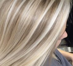 Frosty Blonde Highlights, Hair Color Ideas For Blondes Winter, Frosted Wheat Blonde, Highlight Lowlight Blonde Fall, Bright Creamy Blonde Highlights, Cool Blonde Hair Colour, Hair Color Blonde Highlights