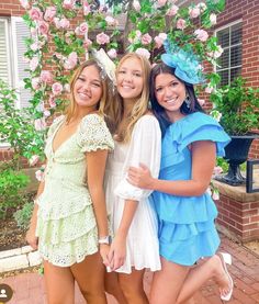 Spring Formal Themes Sorority, Oaks Dresses Kentucky, Kentucky Derby Dresses, Tea Party Bid Day, Floral Dress Group Photoshoot