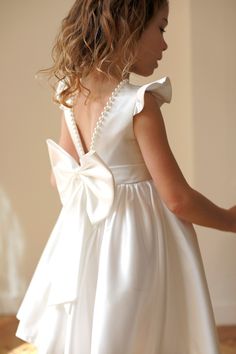 Rustic Flower Girl Dress, Satin Flower Girl Dress, Rustic Flower Girls, White Flower Girl Dresses, Flower Girl Dress Lace, Communion Dresses, Satin Flowers, Flower Girl Dress, Lace Flowers