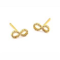 Gold or Sterling Silver plating over brass Pave set CZ mini infinity studs Available in: Gold, Silver, Rose Gold, Oxidized Silver Style No. CZE1 (G) MINI INFINITY Infinity Earrings, Cute Stud Earrings, Stud Earrings Unique, Engagement Earrings, White Studs, Gem Earrings, Yellow Gold Earrings, Yellow Gold Jewelry, Moissanite Earrings