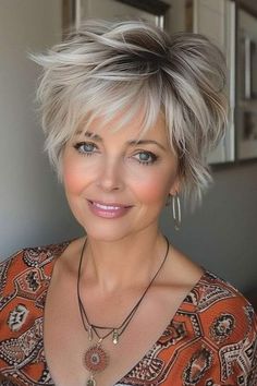 Lisa Renna, Modern Long Hairstyles, Women In Their 40s, Short Wavy Haircuts, Haircuts For Wavy Hair