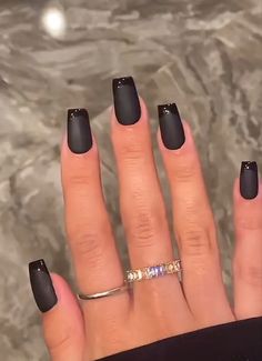 Bright and Beautiful: 40 Fall Nail Colors to Try Nail Art Designs Elegant, Elegant Nail Colors, Art Designs Patterns, Nail Art Designs 2023, Chloe Nails, Coffin Nails Matte, Beauty Hacks Nails