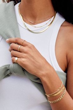 Ušný Piercing, Dorothy Dandridge, Jewelry Photography Styling, Jewelry Photoshoot, Casual Jewelry, Gold Bracelets, Jewelry Photography