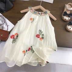 Product ID: BBC60169  Material: 80% Cotton  Color: Cream      Size Chart        Size (Age)     Height (CM)     Weight(KG)        2-3T     95-105    14-16      3-5T     105-115    16-19      5-7T     115-125    19-2      8Y     125-135     26-32        10Y     135-145     32-37        *It's recommended to choose the size that corresponds to your mini's height and body measurements for a much more accurate fit. Please also take delivery time into consideration.  *The parcel only contains the dress. Other pieces or accessories shown are only used for photo props. Sweet Clothes, Brunch Dress, Baby Dress Design, Kids Frocks, Girls Sweet, Dresses Kids Girl, Toddler Girl Dresses, Spring Wardrobe