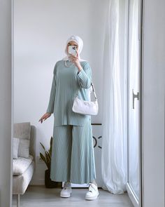 Dresses Casual Hijab, Casual Hijabi Outfits, One Set Outfit, Hijabi Ootd, Co Ords Outfits, Pakistani Fashion Casual