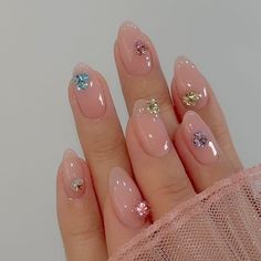 Easy Nail Ideas, Quiet People, Pretty Gel Nails, Japanese Nails, Kawaii Nails, Watching Movies, Minimalist Nails