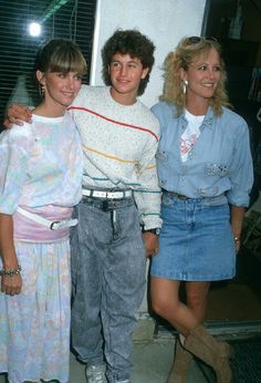 Kirk, Joanne & Olivia Newton John 80s Pics, Werewolf Comic, 80s Life, 80s Boys, Grunge Style Outfits, 80’s Outfits, 1980s Outfits, The 80s Fashion, 80s Clothes