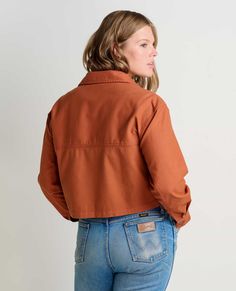 There’s not much better than the perfect summer layer. This jacket is made from lightweight cotton canvas complete with oversized pockets (with side entry), a cinchable bottom hem and an ever-so-slightly boxy drape. Not today, cold. Summer Layers, Oversized Pockets, Paper Sleeves, Safari Jacket, Not Today, Poly Bags, Box Pleats, Womens Size Chart, Toad