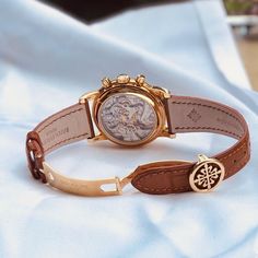 Mens Watches Classy, Stylish Watches Men, Designer Jackets For Men, Fancy Watches, Mens Fashion Wear, Retro Watches, Amazing Watches, High End Watches, Wrist Wear