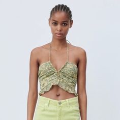 New With Tags Yellow Stretch Zara Top, Zara Green Summer Crop Top, Green Zara Crop Top For Summer, Zara Yellow Summer Top, Zara Green Crop Top For Summer, Zara Green Summer Tops, Zara Stretch Tops For Vacation, Trendy Yellow Zara Top, Yellow Zara Tops For Day Out