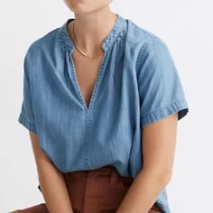 V-Neck Top By Madewell In Hadley Wash Short Sleeve Shirred V-Neck Shirred Back Regular Fit Cotton/Lyocel Size Small Nwt Medium Wash Denim V-neck Top, Casual V-neck Blouse, Casual V-neck Blouse For Gatherings, Trendy Denim V-neck Top, Casual Medium Wash Blouse, Casual Denim Tops For Layering, Casual Denim Blue V-neck Top, Trendy Denim Blue V-neck Top, Casual V-neck Top In Light Color