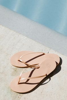 Details You can't go wrong with a classic pair of flip flops! This pair from Malvados is sure to have a place in everyone's closet! The padded footbed makes these sandals super comfortable. Synthetic upper, lining and sole Sleek Summer Beach Flip Flops, Luxury Modern Beach Flip Flops, Flip Flops Aesthetic, Playful Non-slip Flip Flops For Vacation, Modern Slip-on Flip Flops For Beach, Modern Beach Slip-on Flip Flops, Rubber Sandals, Weekly Outfits, Un Logo