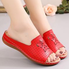 New Shoes Sandals Women Outdoor Walking Shoes Retro Ladies Shoes Slip On Women Shoe Slipper Female Zapatillas Muje Footwear Track Suits Women, Casual Wedges, Shoes Retro, Summer Slippers, Fashion Comfortable, Pu Heels, Ladies Shoes, Sandals Women, Comfortable Sandals