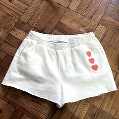 Nwot Abound White Shorts With Pockets Size: L Good Condition Never Worn Summer Short Pants With Comfort Waistband, Summer Comfort Waistband Short Pants, Weekend Bottoms With Pockets In Short Length, Casual Bottoms With Pockets For Weekend, Casual Bottoms With Built-in Shorts For Weekend, Casual Bottoms With Elastic Waistband For Weekend, Summer Bottoms With Elastic Waistband For Weekend, Weekend Elastic Waistband Short Bottoms, Summer Weekend Bottoms Short Length