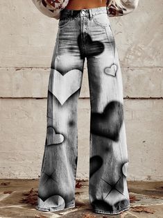 Women's Print Casual Wide Leg Pants Silver-grey Heart Print Pants Design Ideas, Cute Pants Outfits, Designed Pants, Grey Clothes, Pretty Jeans, Dresses Straight, Ropa Upcycling, Street Style Outfits Casual, Grey Heart