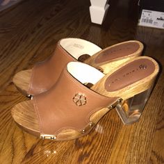 Nwot Trina Turk Size 6 1/2 Brown Leather Mules With Lucite Heels And Rubber Soles Never Worn Doesn’t Come With Box Chic Tan High Heels, Chic Tan Heels For Spring, Lucite Heels, Leather Mules, Trina Turk, Mule Clogs, Mules Shoes, Mule Shoe, Clogs