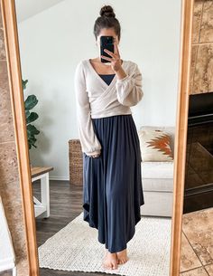 Flowy Feminine Style, Conservative Mom Outfits, Modest Feminine Aesthetic, Non Jean Outfits, Cozy Church Outfit, Modest Feminine Outfits Casual, Modest Dressy Outfits, Romantic Kibbe Outfit, Trad Wife Outfit