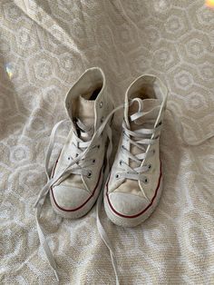 Unisex kids high top white classic Converse. Vintage item. Big kids (not baby) size 1.5. Nicely worn in but still have lots of mileage on them. Converse Vintage, Classic Converse, 5 Kids, High Top Shoes, Baby Size, Top Shoes, Big Kids, High Top, Kids Shoes