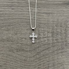 -Sterling silver silver necklace -Pendant measures: 1cm x 1.5cm -You can choose the chain length (1MM thickness) Crucifix Necklace, The Chain, Silver Pendant Necklace, Necklace Pendant, Chain Lengths, Chain Length, 925 Silver, Silver Necklace, Pendant Necklace