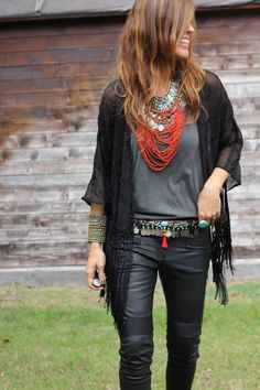 Bohemian Style // Black and turquoise. Vetement Hippie Chic, Look Hippie Chic, Kimono Outfits, Chique Outfit, Look Boho Chic, Boho Chique, Boho Mode, Boho Styl, Kimono Outfit