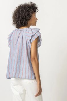 Ruffle Sleeve Split Neck Perfect Brunch, Ruffled Sleeve Top, Ruffled Sleeves, Summer Look, Summer Looks, One Shoulder Blouse, White Jeans, Cap Sleeves