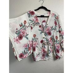 New Vici Kimono Sleeve Women's Floral Boho Boxy V-Neck Top Size Large Vacation Flowy Approx Measurements On Photos Open To Offers Please Check Photos Al11 Keywords Only: Classic Closet Staple Classic Closet, Closet Staples, Kimono Sleeve, Sleeves (women), V Neck Tops, Pink White, Top Blouse, Womens Tops, V Neck