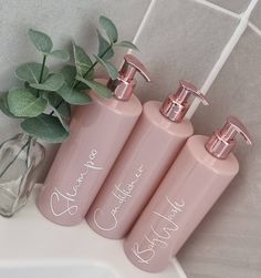 Pink Bathroom Bottles 500ml Personalised Pump Bottles Hinch | Etsy Gold Soap Dispenser, Black And Silver Bedroom, Body Wash Packaging, Pink Shampoo, Bathroom Bottles, Hair Product Organization, Girl Apartment Decor, Pink Bathroom Decor, Lotion Containers