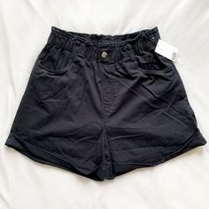 H&M Black High Elastic Waist Mom Shorts With Cuffed Hems Brand New With Tags Size Medium Black Summer Bottoms With Pockets, Summer Black Short Bottoms, Trendy H&m Bottoms For Day Out, Black Short Summer Bottoms, Black Shorts With Elastic Waistband For Day Out, Relaxed Fit Black Shorts For Day Out, Black Relaxed Fit Shorts For Day Out, Summer Black Shorts With Pockets, Casual High Rise Black Shorts