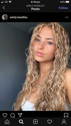 Curly Hair Styles Blonde, Blonde Hair Inspiration Curly, Dyed Curly Blonde Hair, Blonde Hair Color Ideas Curly, Blonde Hair Wavy Natural, Beige Blonde Curly Hair, Natural Blonde Curls, Permed Blonde Hair, Curly Blonde Hair Naturally