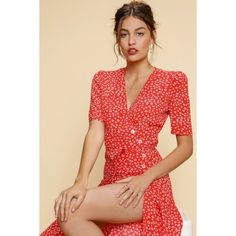 Reposhing This Item I Purchased From @Beelagriff. Loved It, But Ready To Rotate For Something New. Questions? Leave A Comment Below! Red Wrap Dress, Mode Hippie, Estilo Chic, Wrap Midi Dress, French Women, Women Midi, Silk Wrap, Tea Dress, Mode Fashion