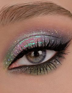 #makeup #eyes #glitter #glittermakeup #shinee Eyeliner Design, Rainbow Eye Makeup, Pure Makeup, Eyeliner Ideas, Witty Sayings, Eyeliner Designs, 2025 Trends, Christmas Giveaway, Eye Makeup Pictures