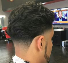 Normal Fade Haircut Men, Wavy Hair Taper, Hair Taper Fade, Middle Part Flow, Hair Staly, Temple Fade, Men Curly Hair, Growing Out Hair