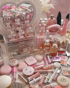 Makeup Items For Beginners, Glamour Makeup Looks, Young Ballerina, Shoes Matching, Girl Aesthetics, Dancer Wear, Pink Photography, Pink Glam, Glamour Makeup