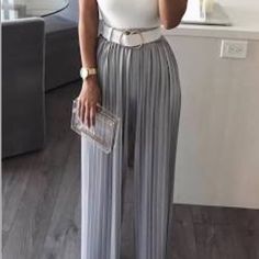 New With Tags Not Fashion Nova Pleated Pants Outfit, Semi Formal Mujer, Chiffon Pants, Fashion Nova Curve, Casual Wide Leg Pants, Fashion Nova Pants, Classy Dress Outfits, Plus Size Models, Pleated Pants