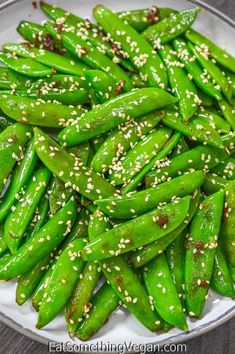 green beans with sesame seeds on a plate