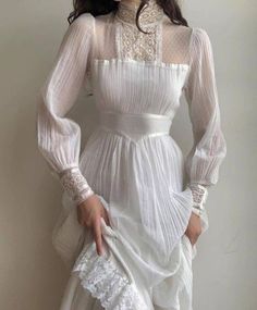 Vintage Lace Wedding Dresses, 1990 Style, Vintage Lace Weddings, Lace Wedding Dress Vintage, Princess Gown, Prom Dresses For Teens, Queen Dress, Lace Wedding Dresses, فستان سهرة