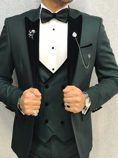 Product :green vest Tuxedo Color code : green Size : 46-48-50-52-54-56 Suit material: 98%satin fabric 2%lycra Machine Washable : No Fitting : Slim Fit Set: Jacket, Vest ,Pants , shirt ,tie ,chain ,flowerRemarks: Dry Cleaning Only Delivered Time : 2-4 day Shipping Company: DHL Elegant Green Vest For Formal Occasions, Elegant Green Formal Vest, Formal Fitted Green Vest, Classic Green Formal Vest, Fitted Green Formal Vest, Green Fitted Formal Vest, Elegant Fitted Green Vest, Green Fitted Classic Vest, Green Sleeveless Formal Vest