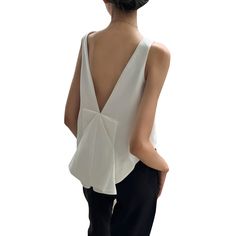 Summer Clothing, Summer Fashion Outfits, Tops For Women, Looks Great, Camisole Top, Round Neck, Summer Outfits, Fashion Outfits, Tank Tops